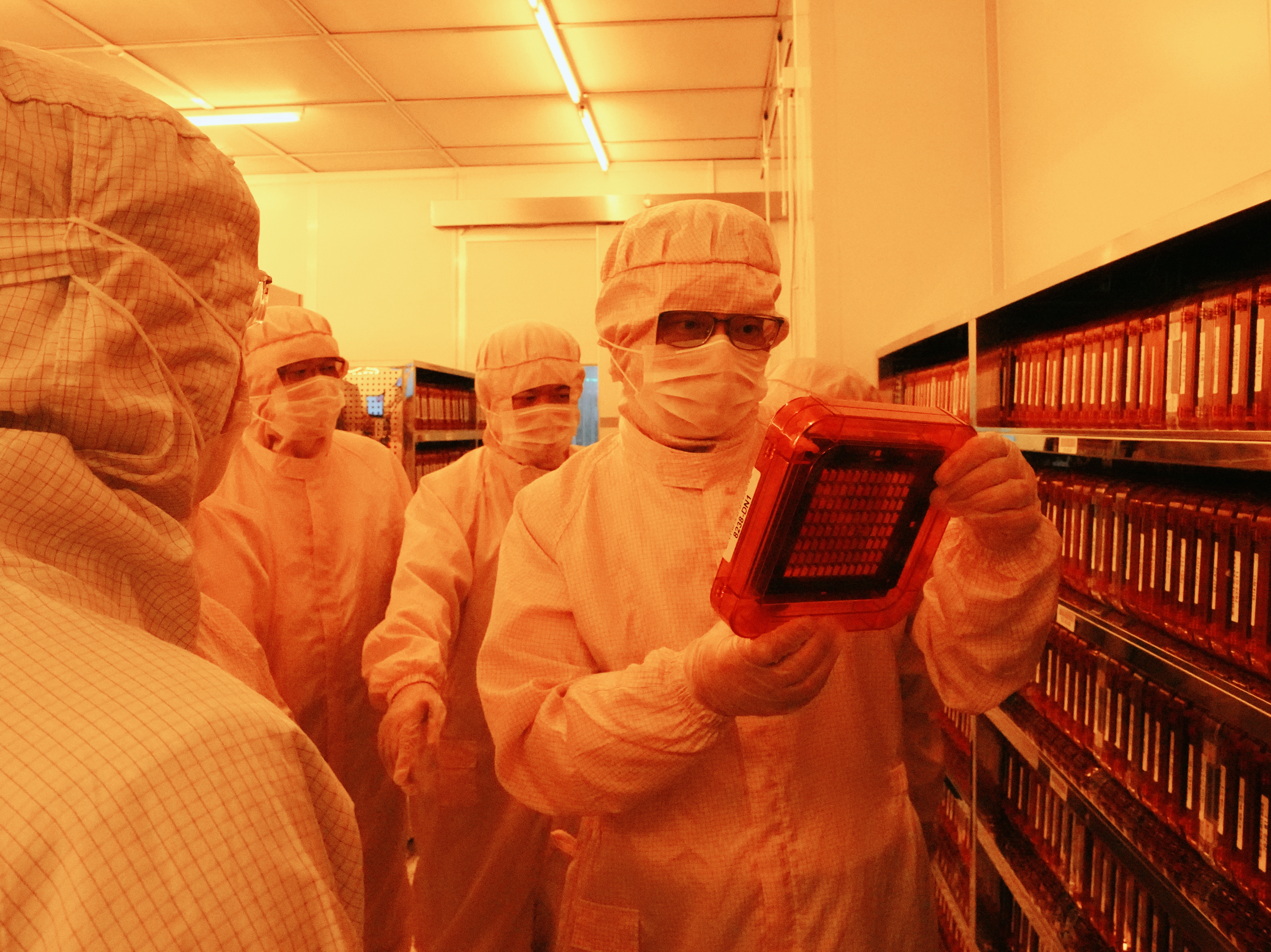 5.9����18���ŵ�ί����ǡ����°���һ��ݰ�ٵ��� (20)